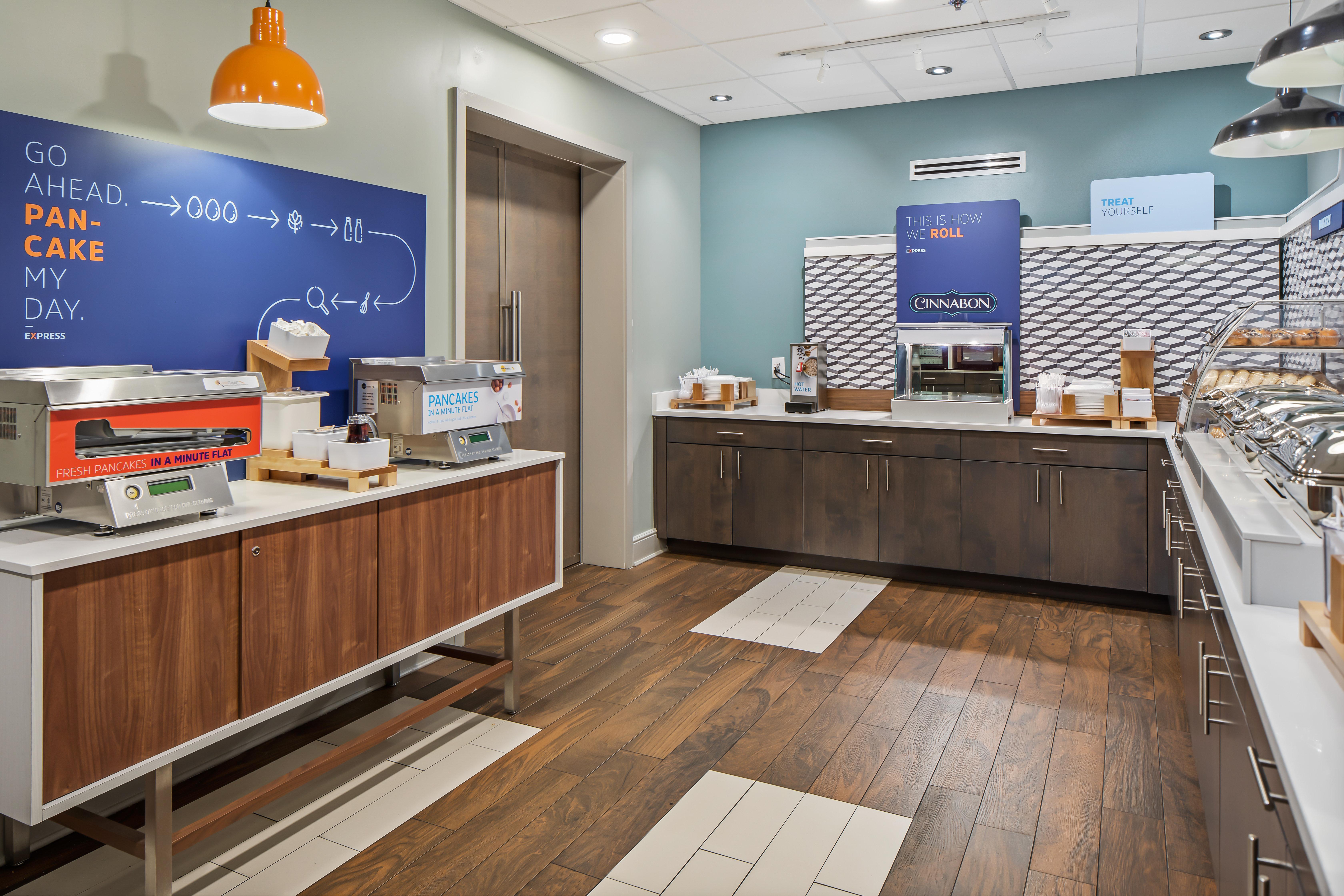 Holiday Inn Express Atlanta Airport-College Park By Ihg Exteriör bild